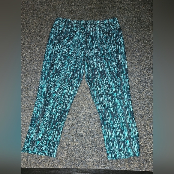 Nike Printed Mid-Rise Black an Teal Turquoise medium leg-a-see athletic leggings - Picture 1 of 5